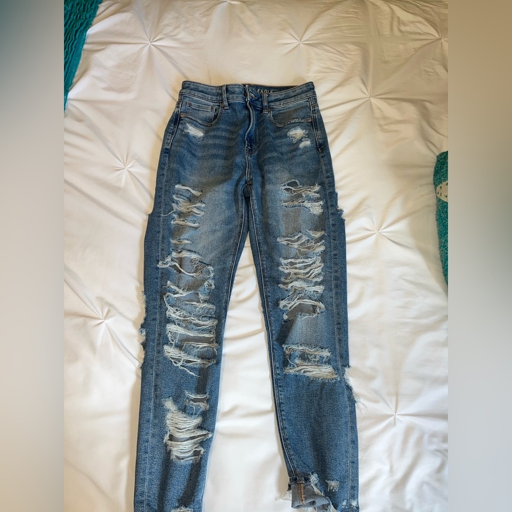 High wasted ripped mom jeans